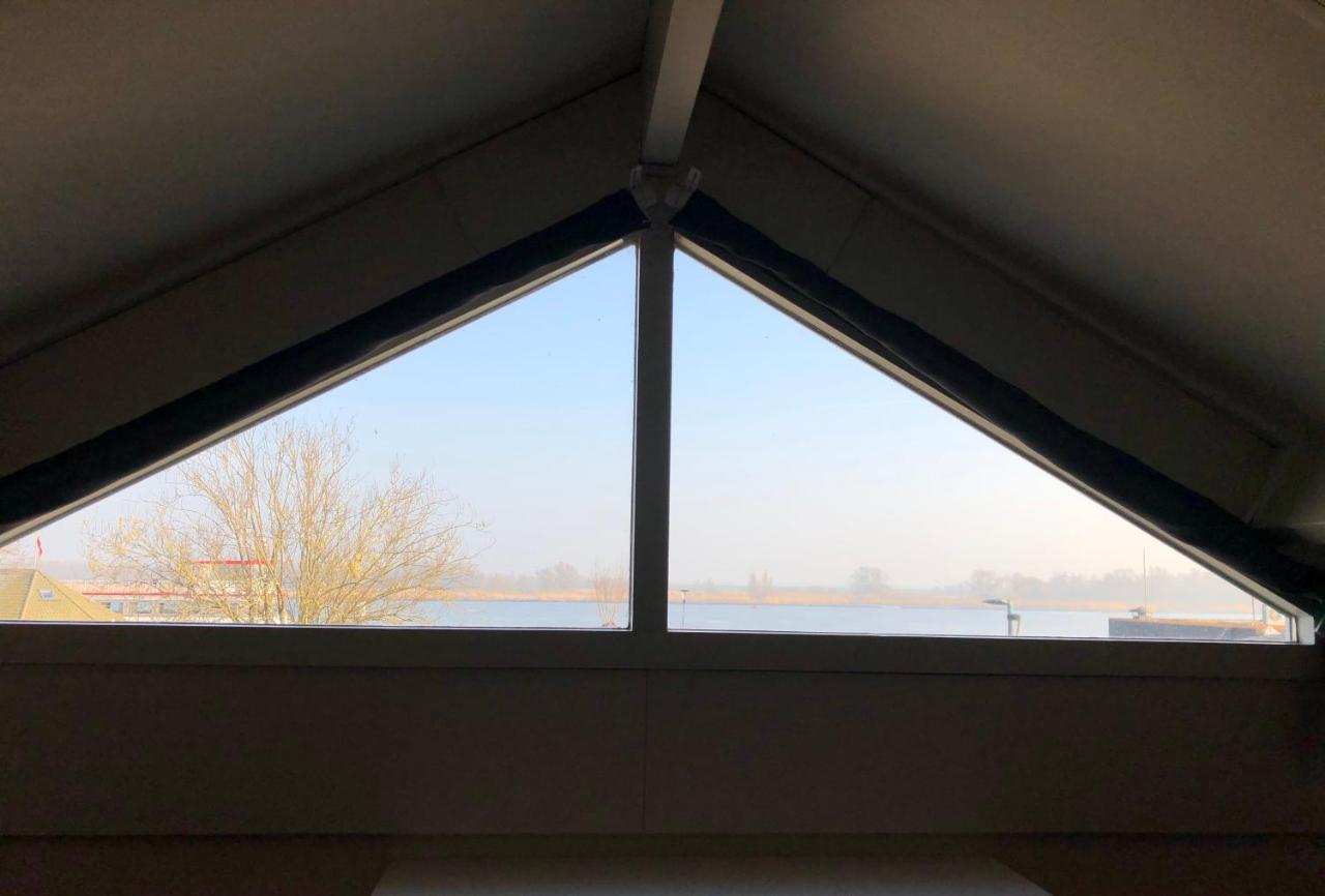 Bed And Breakfast De Biesbosch - In 'T Riet Drimmelen Eksteriør billede